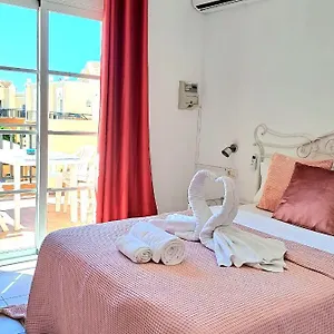 Light And Cosy In 100 Meters From The Apartment